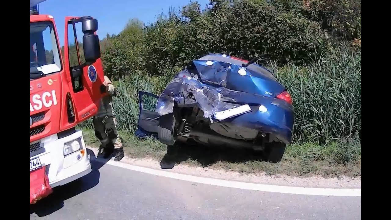 Teška saobraćajna nezgoda (22) / Severe traffic accident - Vatrogasci Prijedor, 06.09.2023.