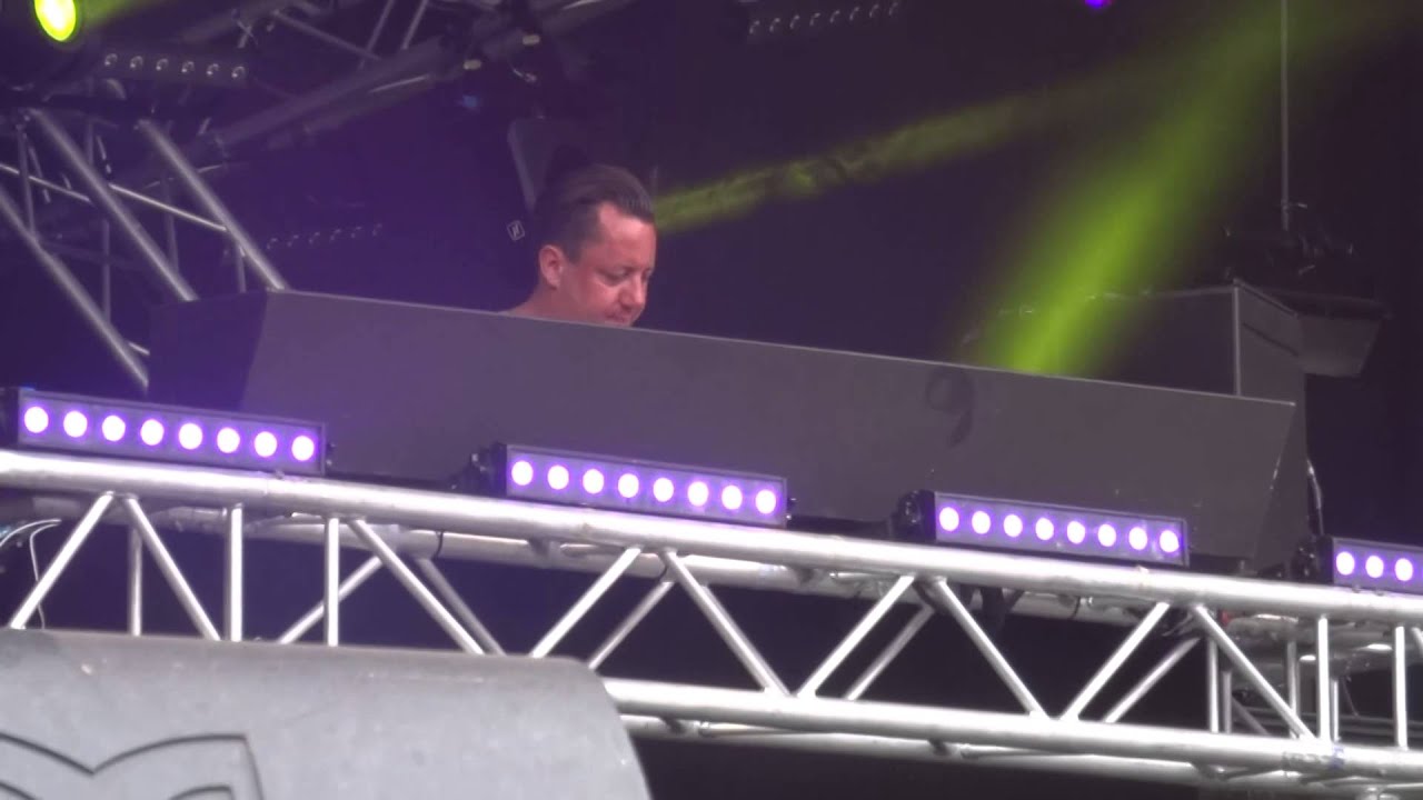 DJ  COENIO    @   Back To The 90s  Tilburg 2015 part 2