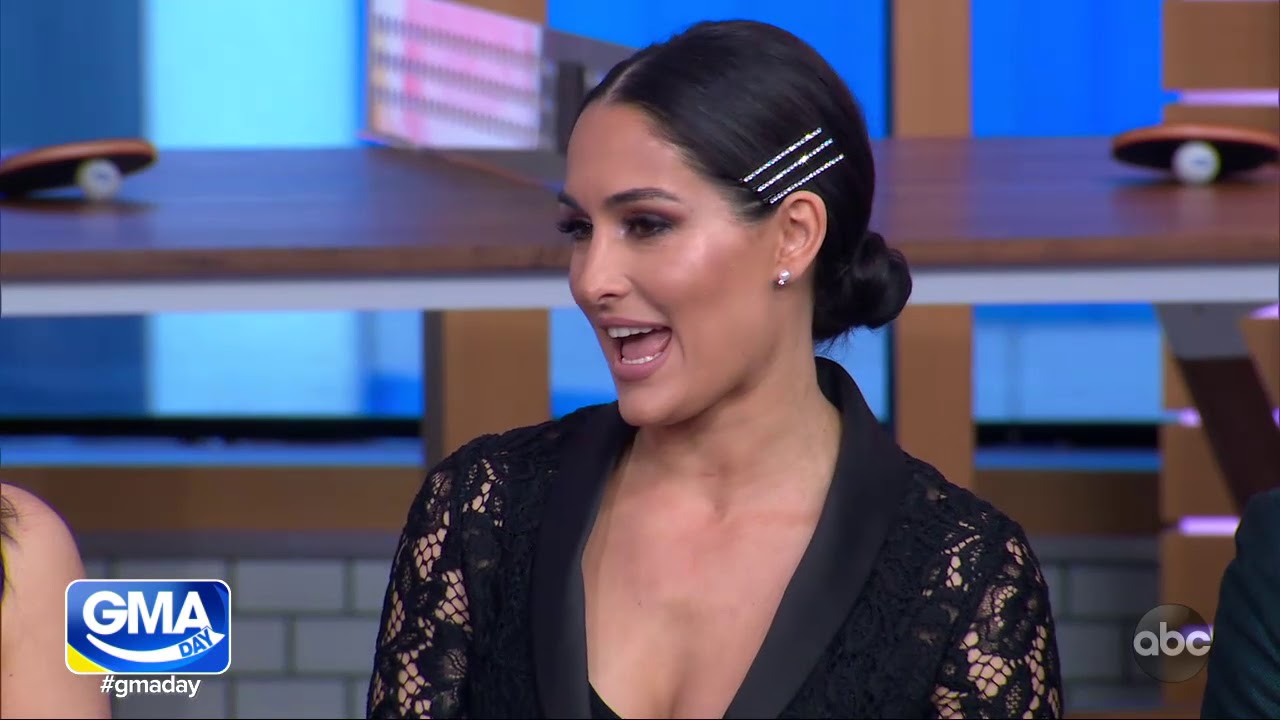 Michael and Sara welcome the Bella twins