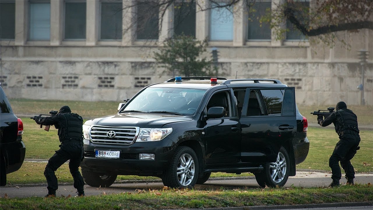 Toyota Landcruiser "KOBRE" & Unmarked / Policija Srbije