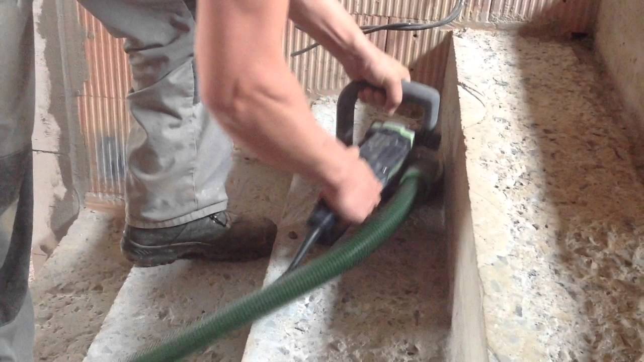 Broušení betonového schodiště - FESTOOL RENOFIX RG 130
