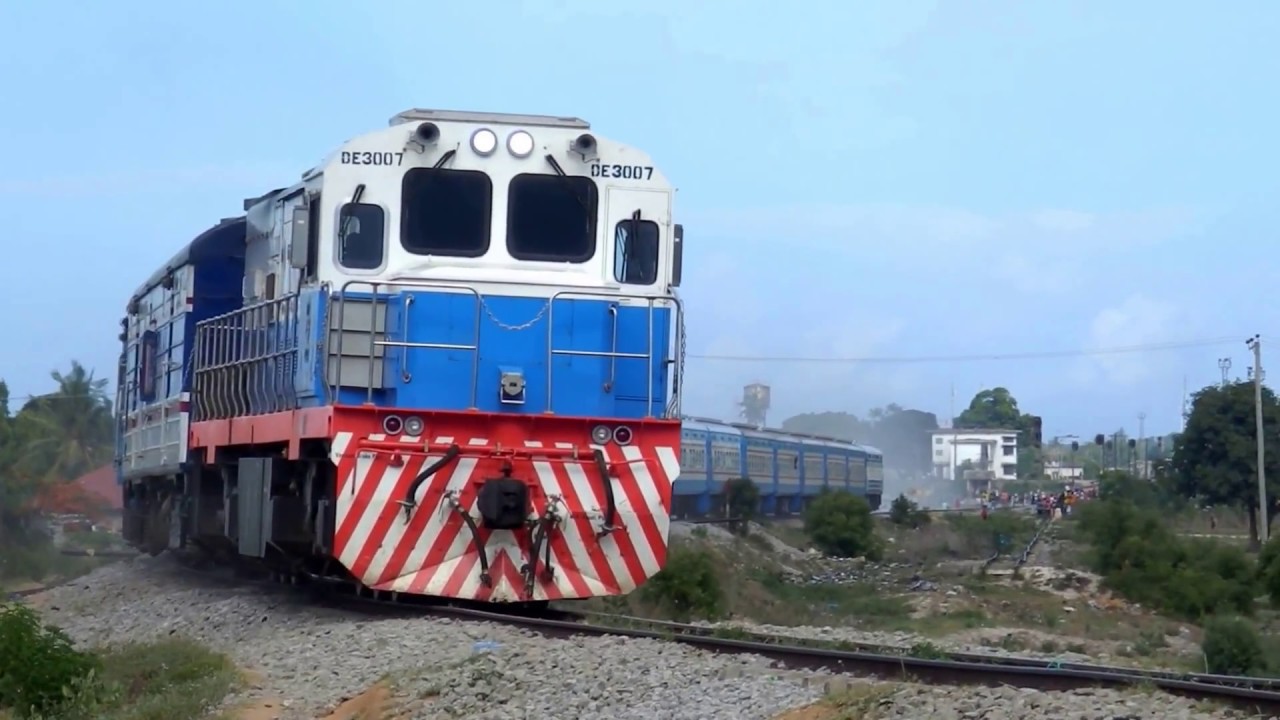 Tanzania Railway(2) passenger car train タンザニア鉄道（タンザン鉄道（タザラ鉄道）客車列車）