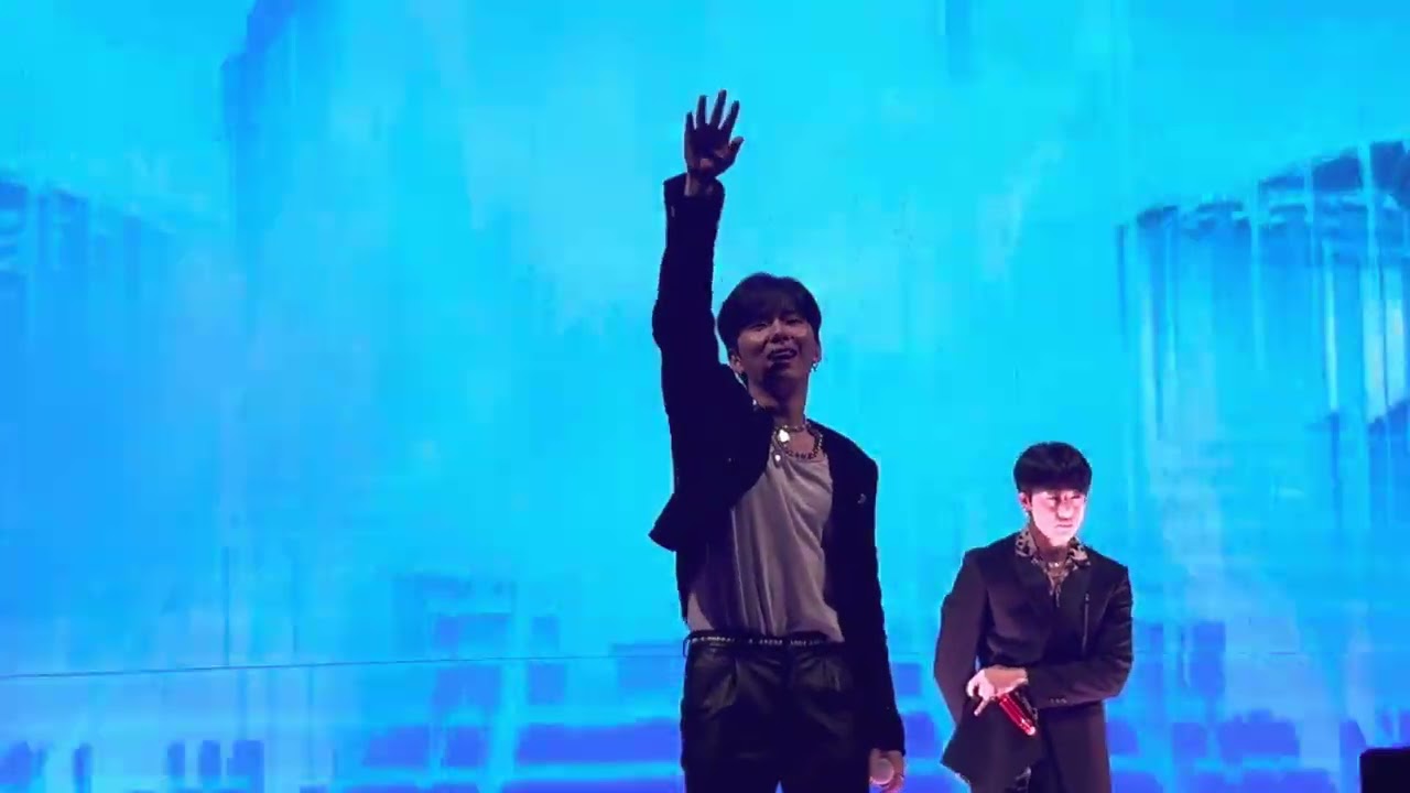 [4k] 230421 Monsta X (몬스타엑스) - Burning Up - Monsta X at We Bridge