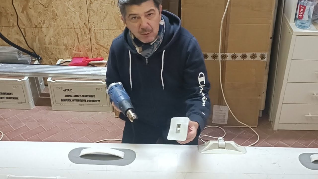 Come incollare accessori sul gommone in PVC - SIB Customization 🌊⚒️