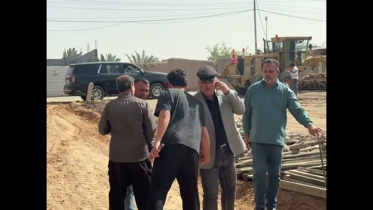 السيد قائمقام أبي الخصيب الأستاذ باسم خلف يزور  عدد من شوارع منطقة الطريزاوية تمهيدًا لتبليطها
