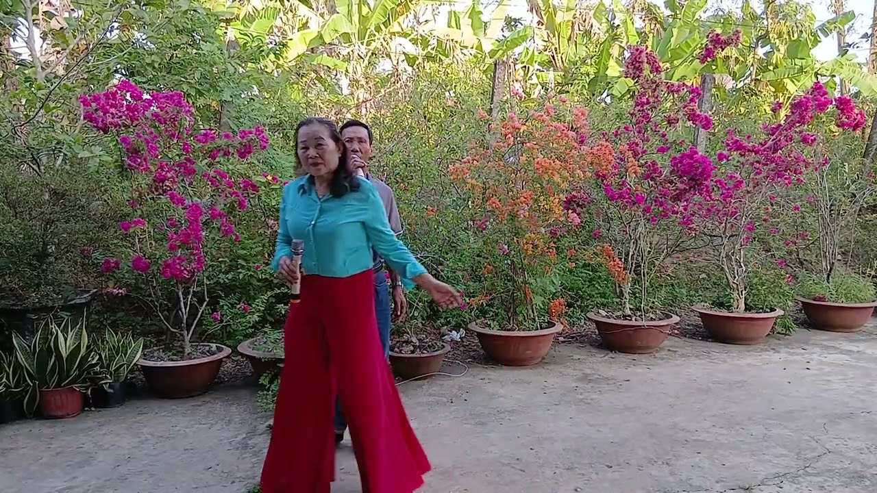 Anh Đông & Hồng Cẩm ca hai gì sao lạc 