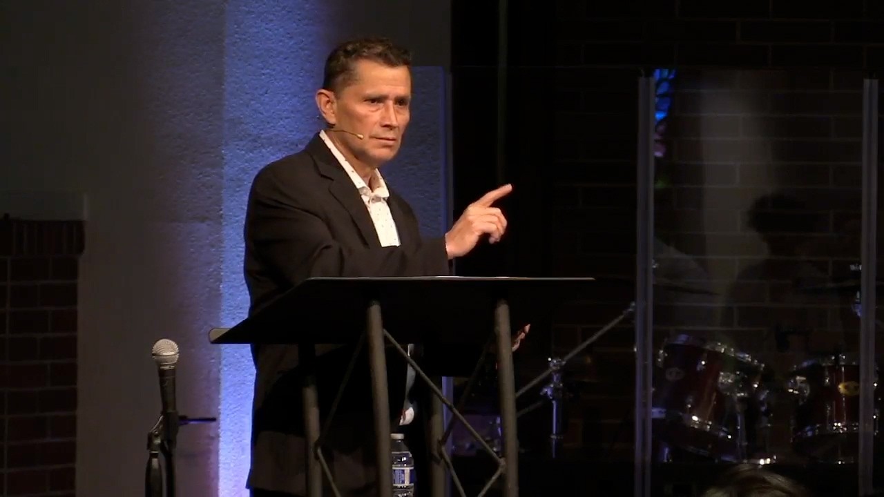En Cristo: Casa y Sacerdocio. 1 Pedro 2:5–9