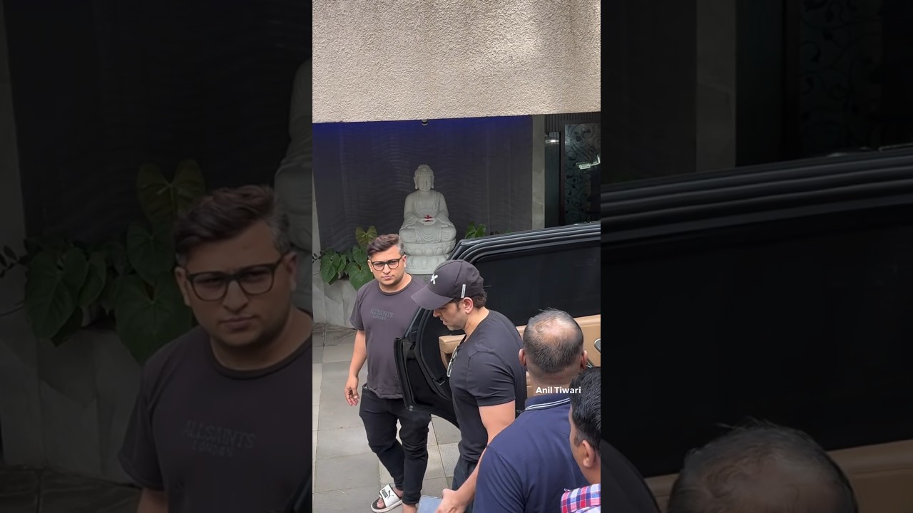 Hrithik Roshan Spotted at Clinic in Bandra, Mumbai | Latest updates | News | #shorts