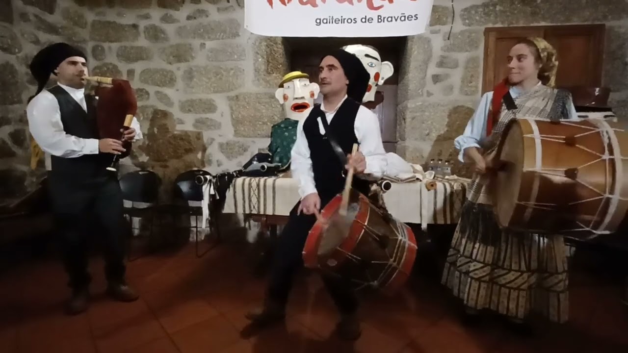 Sérgio Castanheira - Réplica ponteiro antigo Português - Anda à Varanda - Pegadinha, Bravães