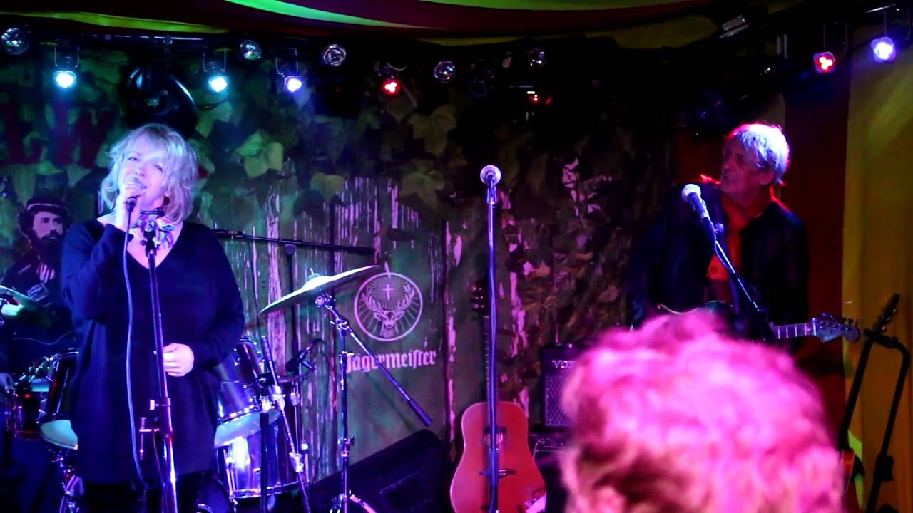 GEORGE BOROWSKI + DEBORAH MALONE - SOMEONE VERY CLOSE @ THE RAILWAY VENUE, BOLTON