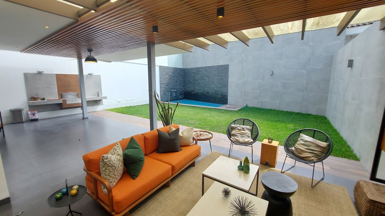 LA MOLINA VIEJA VENTA DE HERMOSA Y MODERNA CASA CON PISCINA EN CONDOMINIO