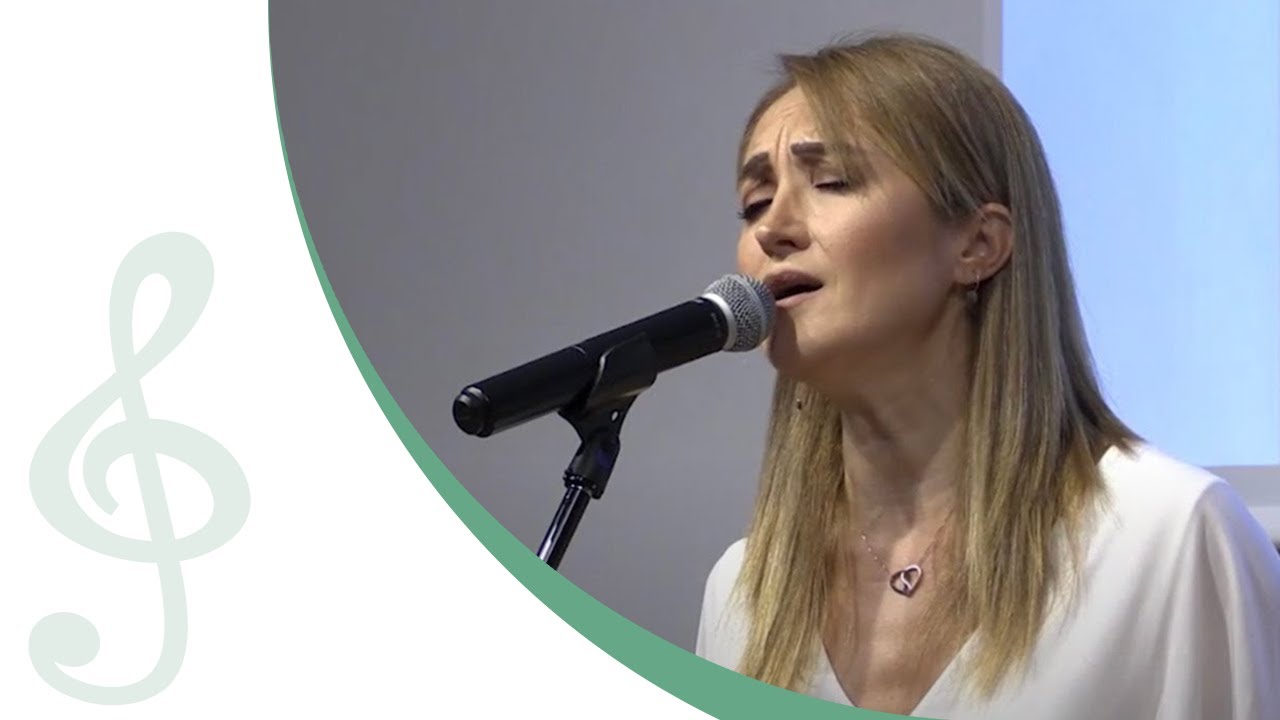 Çiğdem Yarkın - Ne Olur Akşamları Gelsen Otursan Yanı Başıma