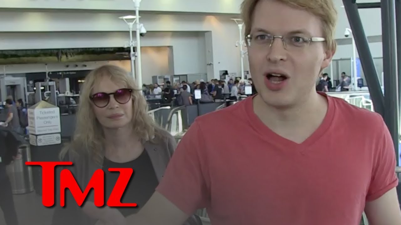 Ronan & Mia Farrow Slam Trump's Response to Slain Saudi Journalist Jamal Khashoggi | TMZ
