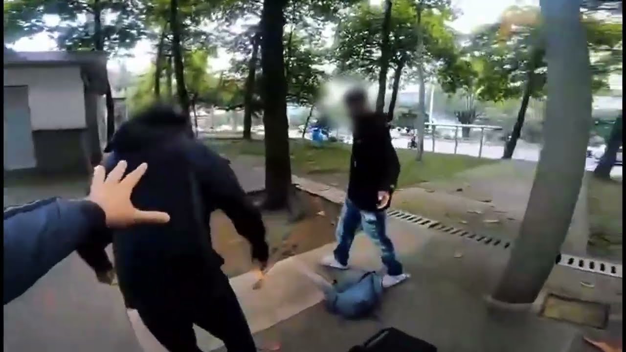 Dos atracadores fueron capturados tras la rápida reacción de un policía de civil 🚓🚨🚨