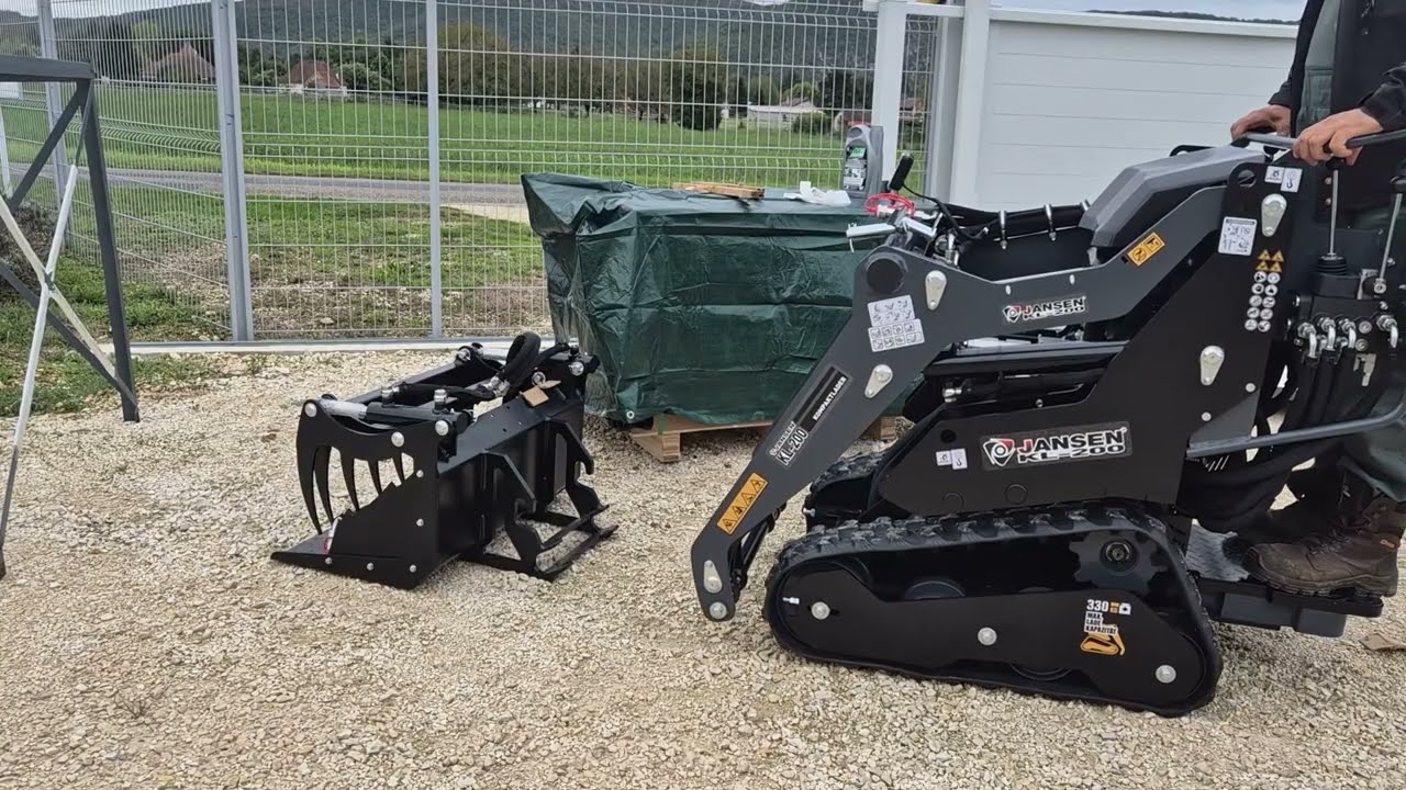 Déballage mini chargeur jansen KL 200