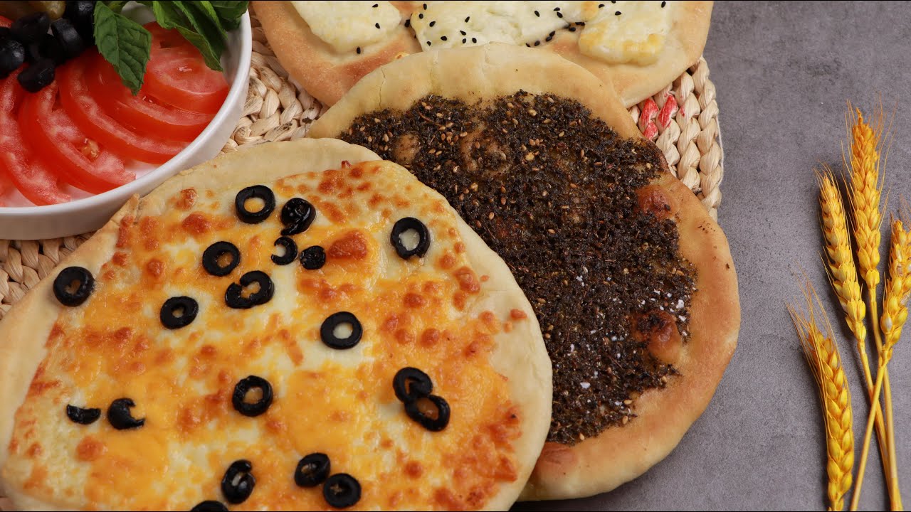 مناقيش على الصاج بحشوات مختلفة وعجينة قطنية هشة 🥰 😍