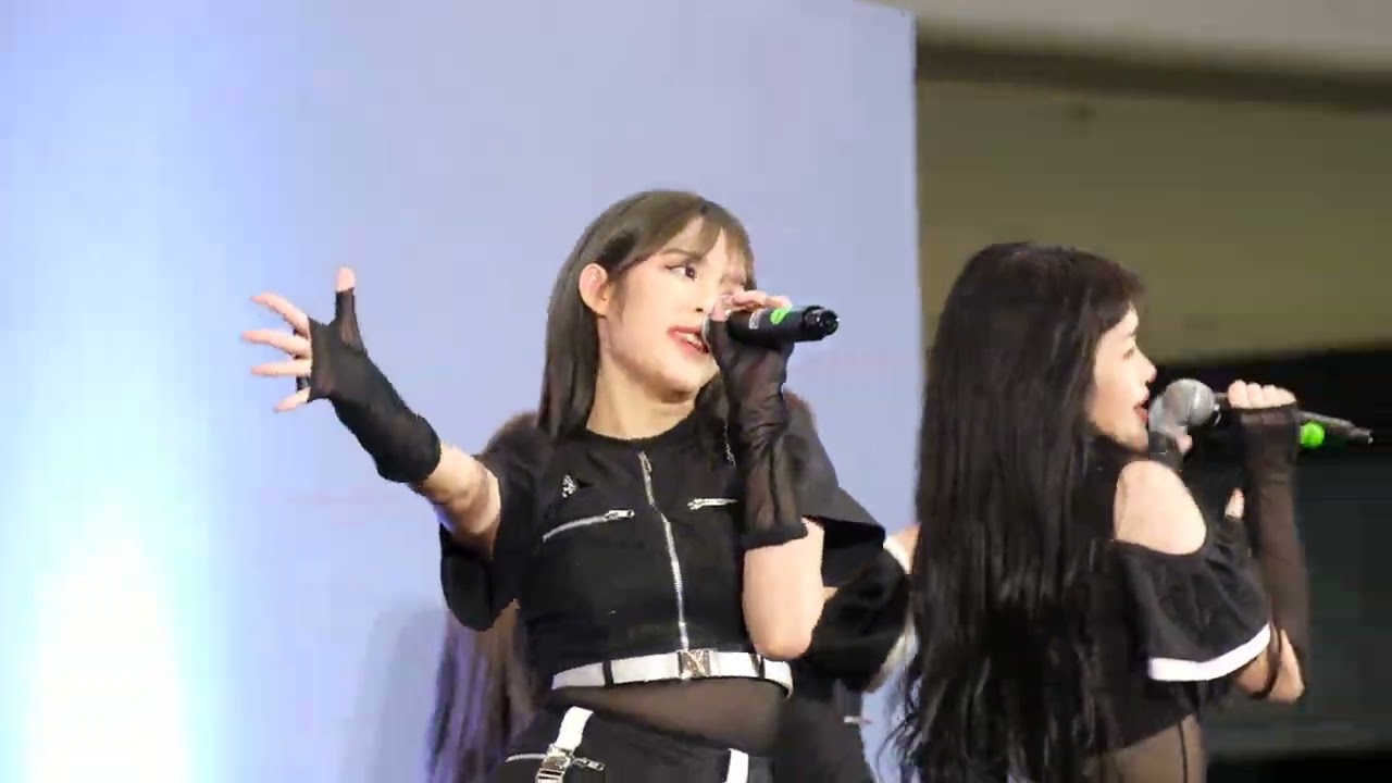 221016 [Fancam 4K] Make noise (Mobile BNK48 Focus) @ Believers Roadshow, Central Lampang