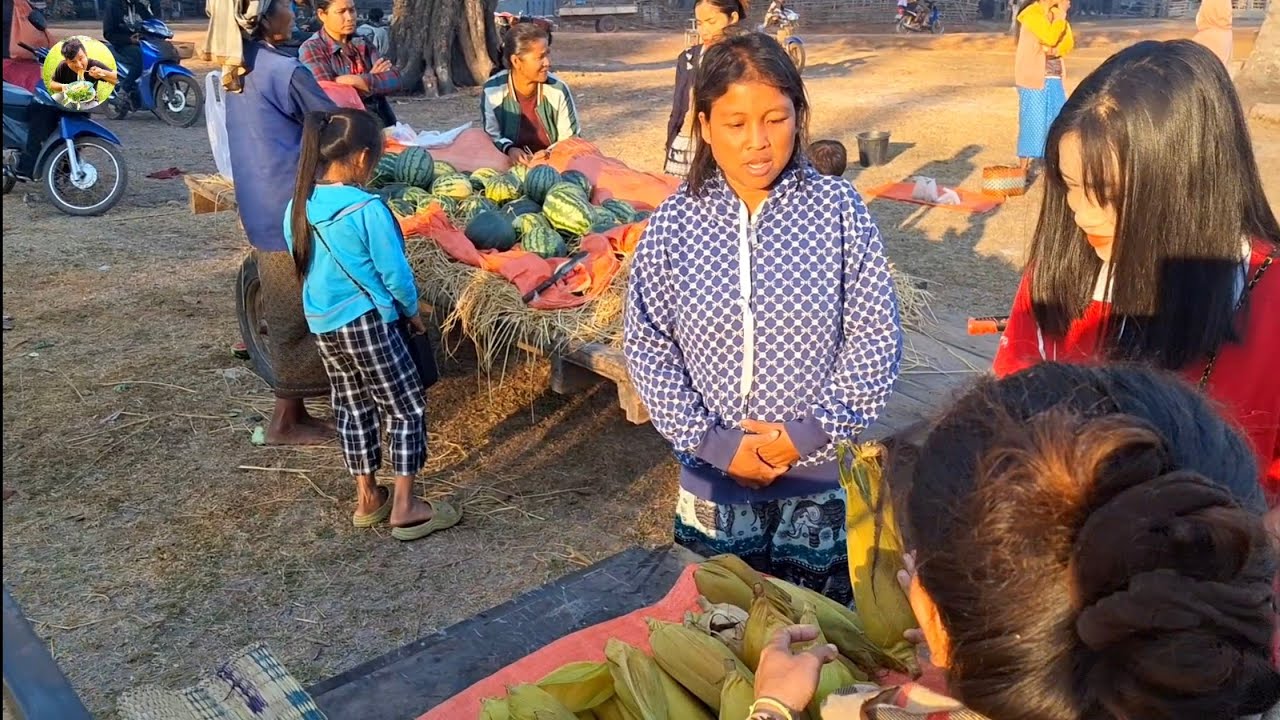 วันนี้สาวพรกับป้าไปขายเครื่องอยู่ตลาดบ้านนาจานครั้งแรก