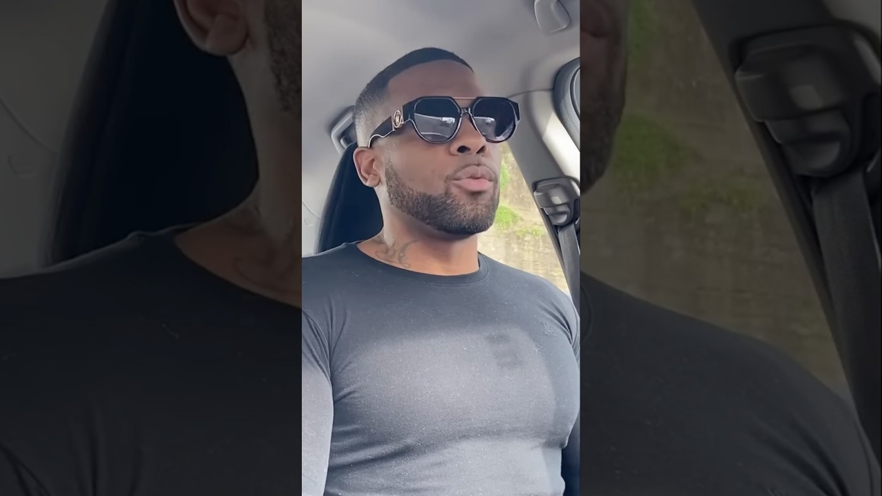 She's Pretending to Like You! Here's How to Tell