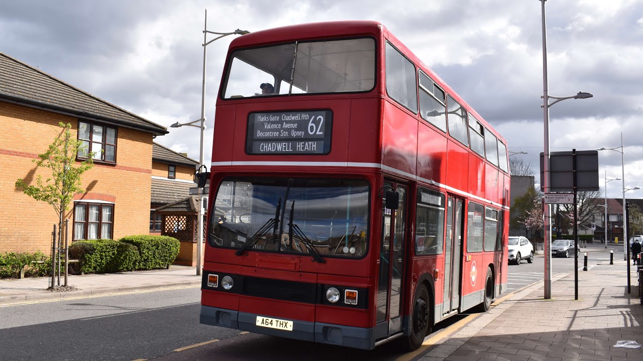 Barking Vintage Bus Running Day Route 62 - T1064 (A64THX) Leyland Titan