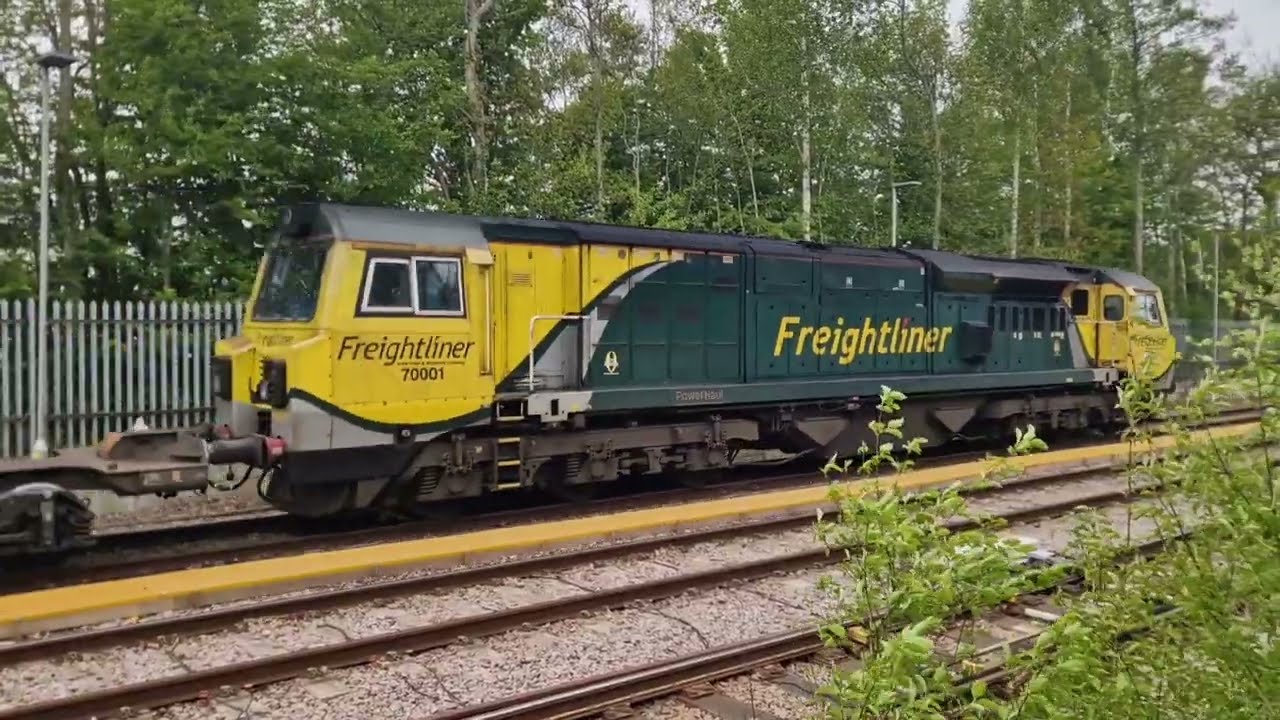 Trains at Redbridge (18/4/25)