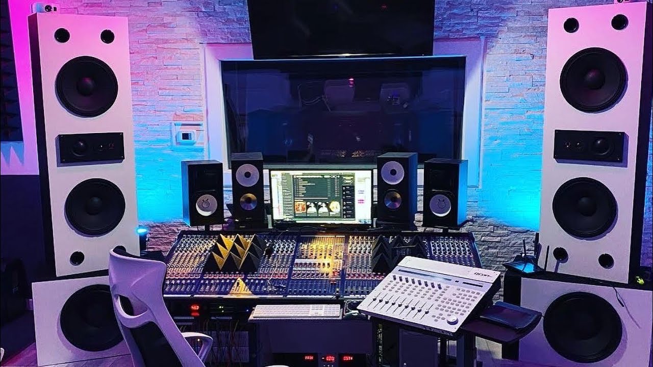 Maximus Studio Tour