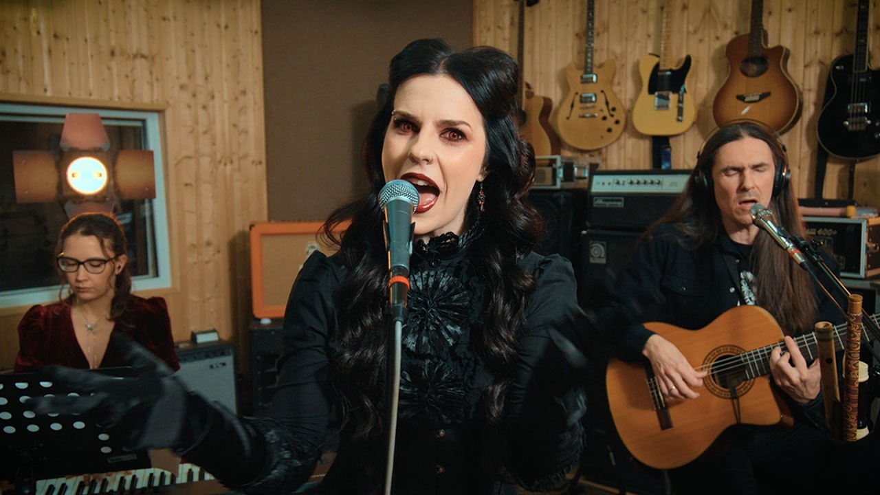 Belle Morte – “Kiss Me You Animal” (Burn the Ballroom Cover) | Live Acoustic