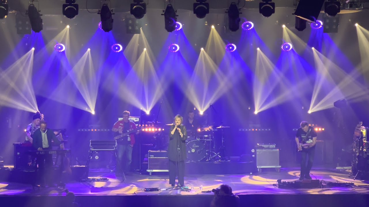 Holloee Poloy - Could Die In Your Eyes (live 14/11/2021)