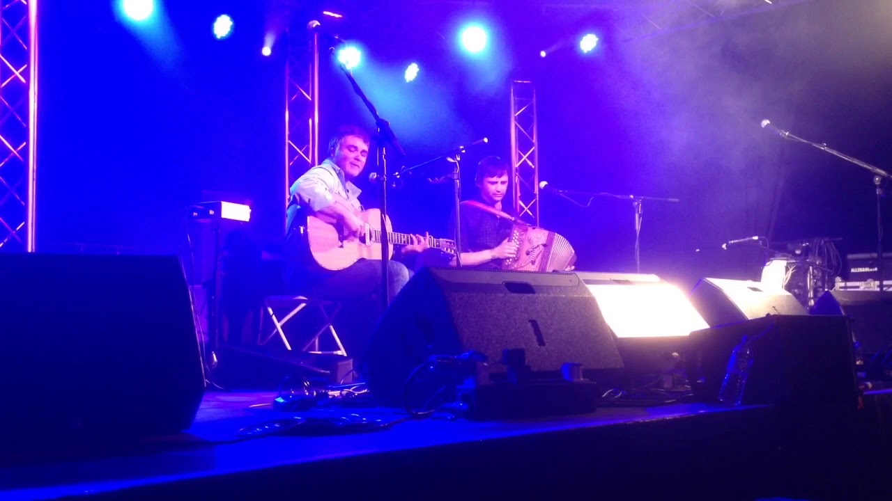 Chris Wood & Andy Cutting - Hares On The Mountain