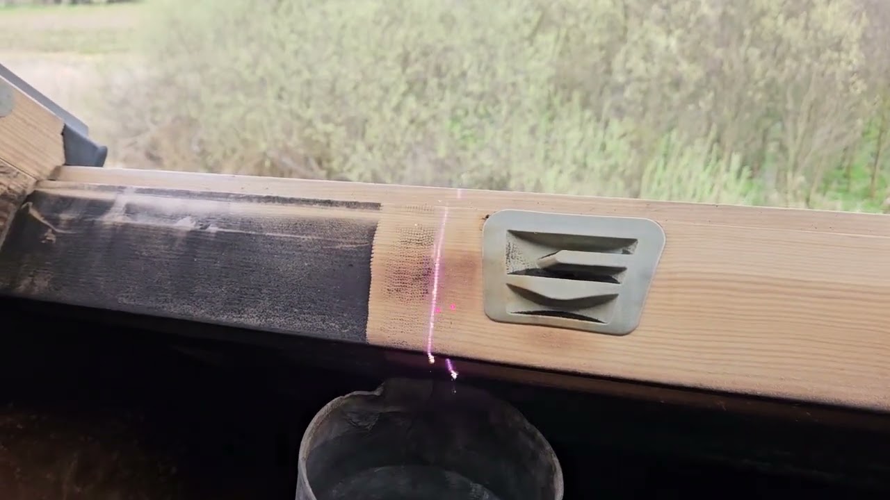 usuwanie sadzy p pożarze laserem /laser soot removal after fire