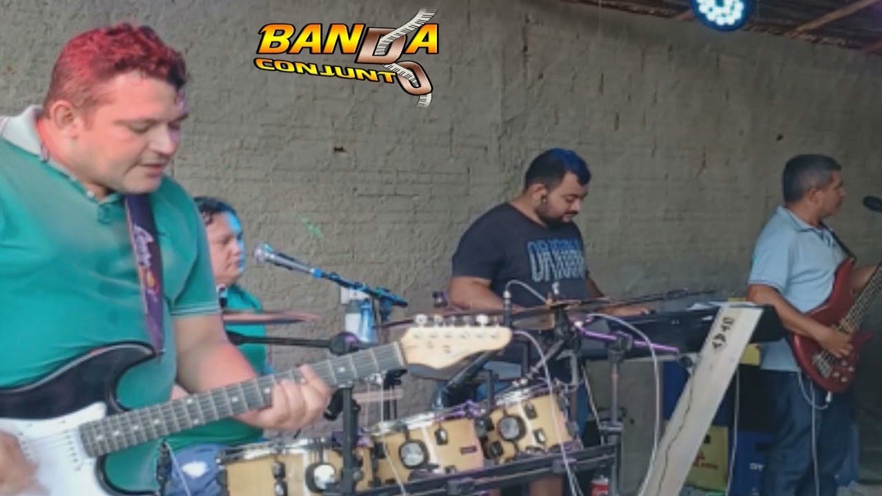 alo zé filho com a banda do conjunto em cocal de telha
