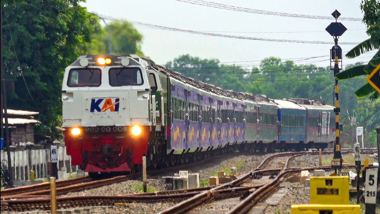 FULL SPEED!!! || Nonton Kereta Api Ngebut Di Barat Stasiun Benowo 