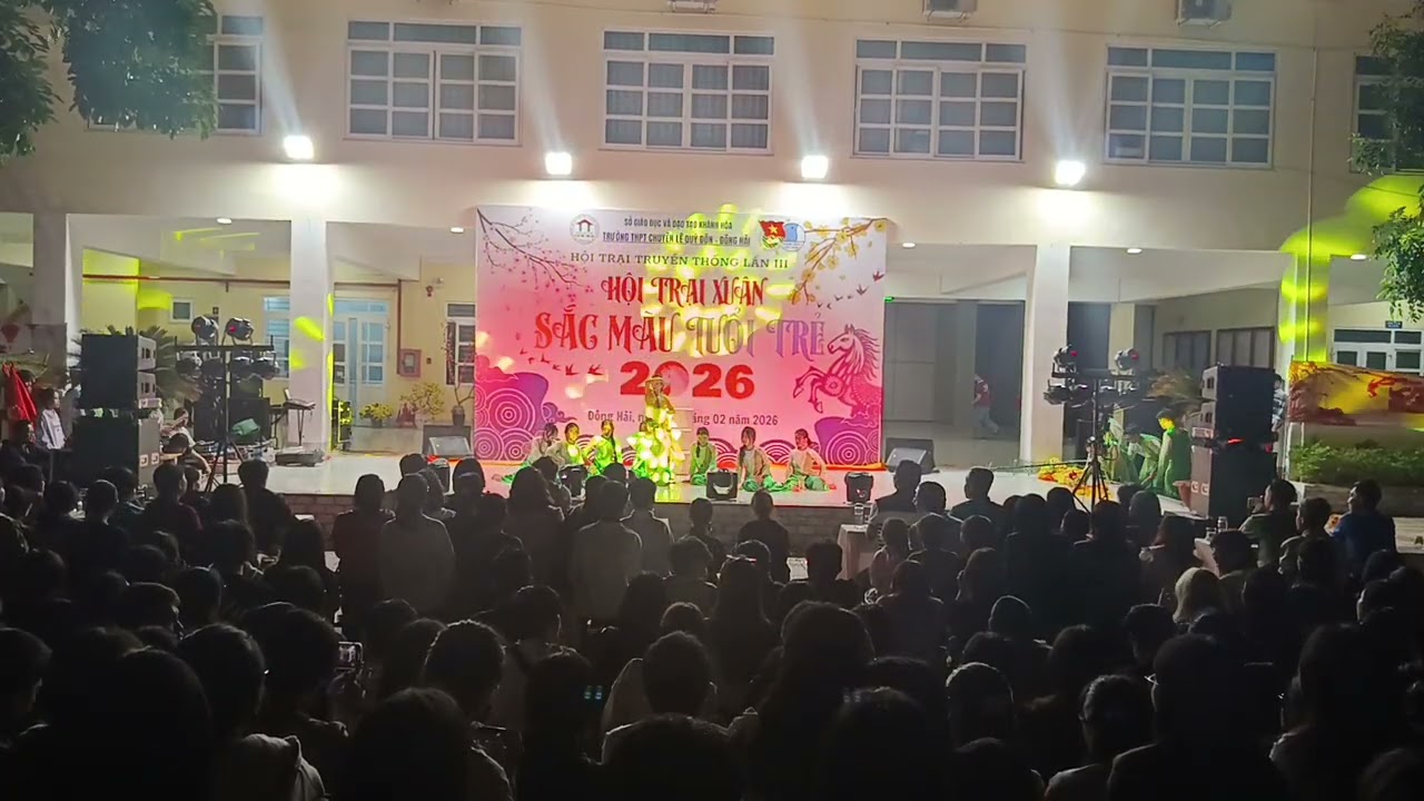 2. [ITK18 - 11 Tin] Việt Nam Vững Bước Tương Lai