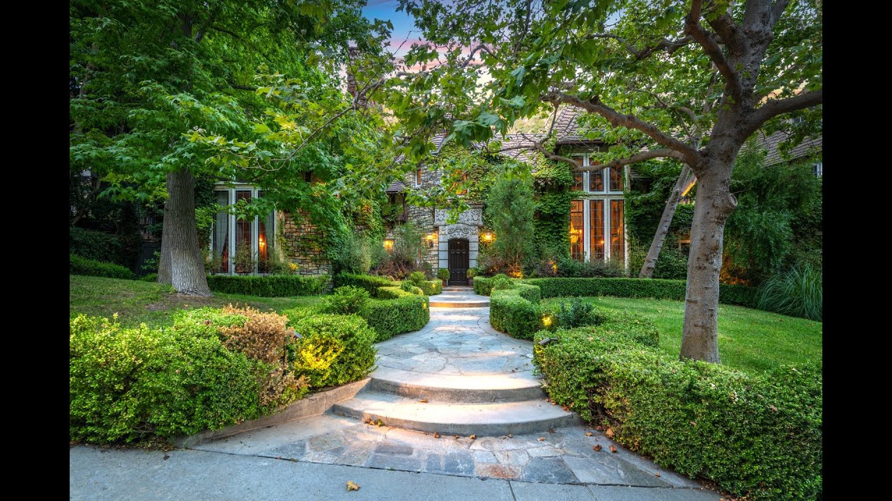 1460 Moraga Drive Bel Air, CA |