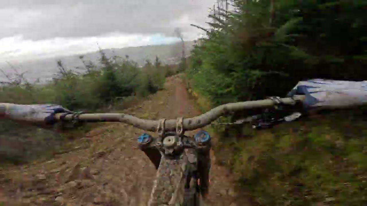 Full runs down blackadder straight into pork belly at bikepark wales 🔥🔥🔥 