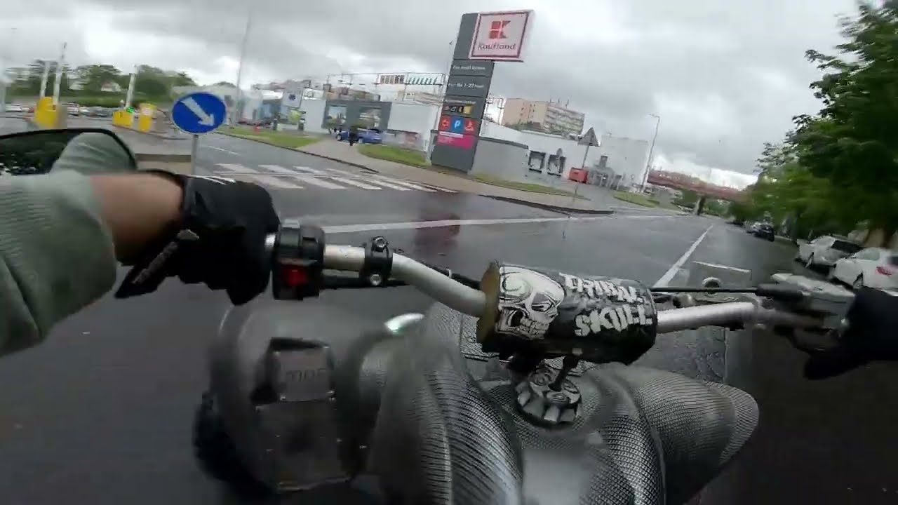 Riding my Yamaha Raptor 700r in the Street :) FULL GAZ !!! Fail :( POV  :)