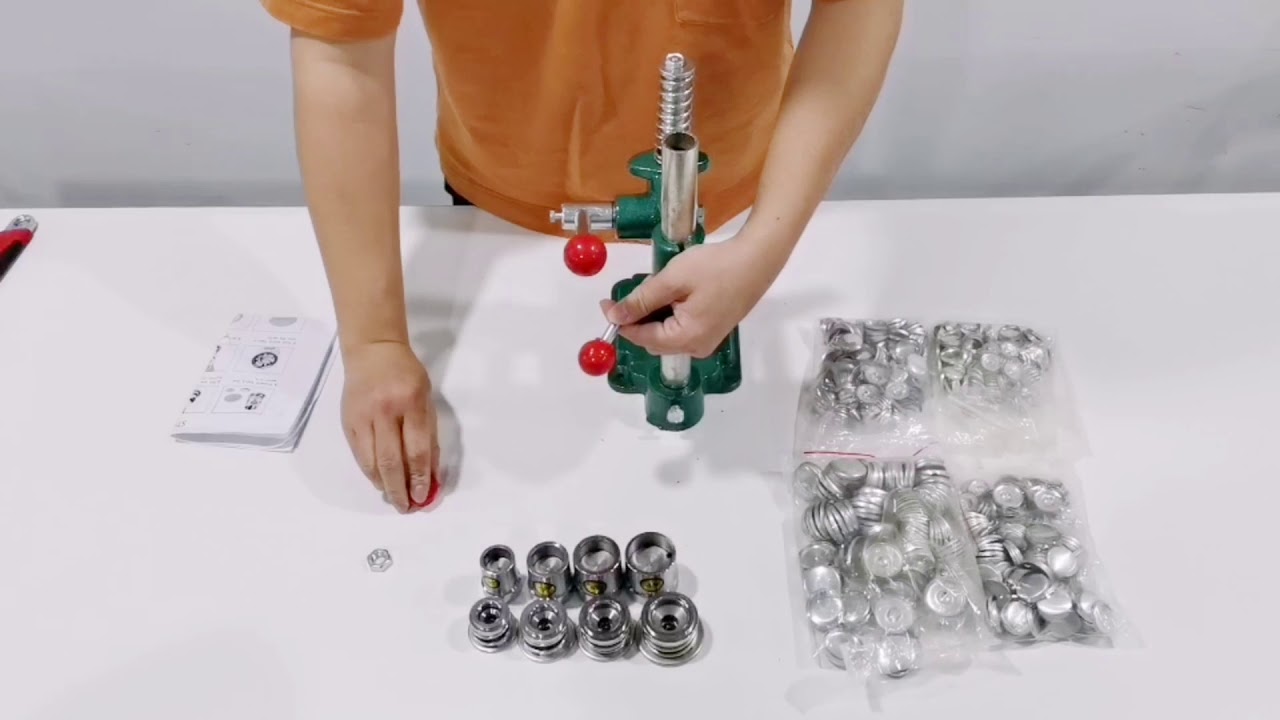 How to install and use Handmade Fabric Covered Button Maker