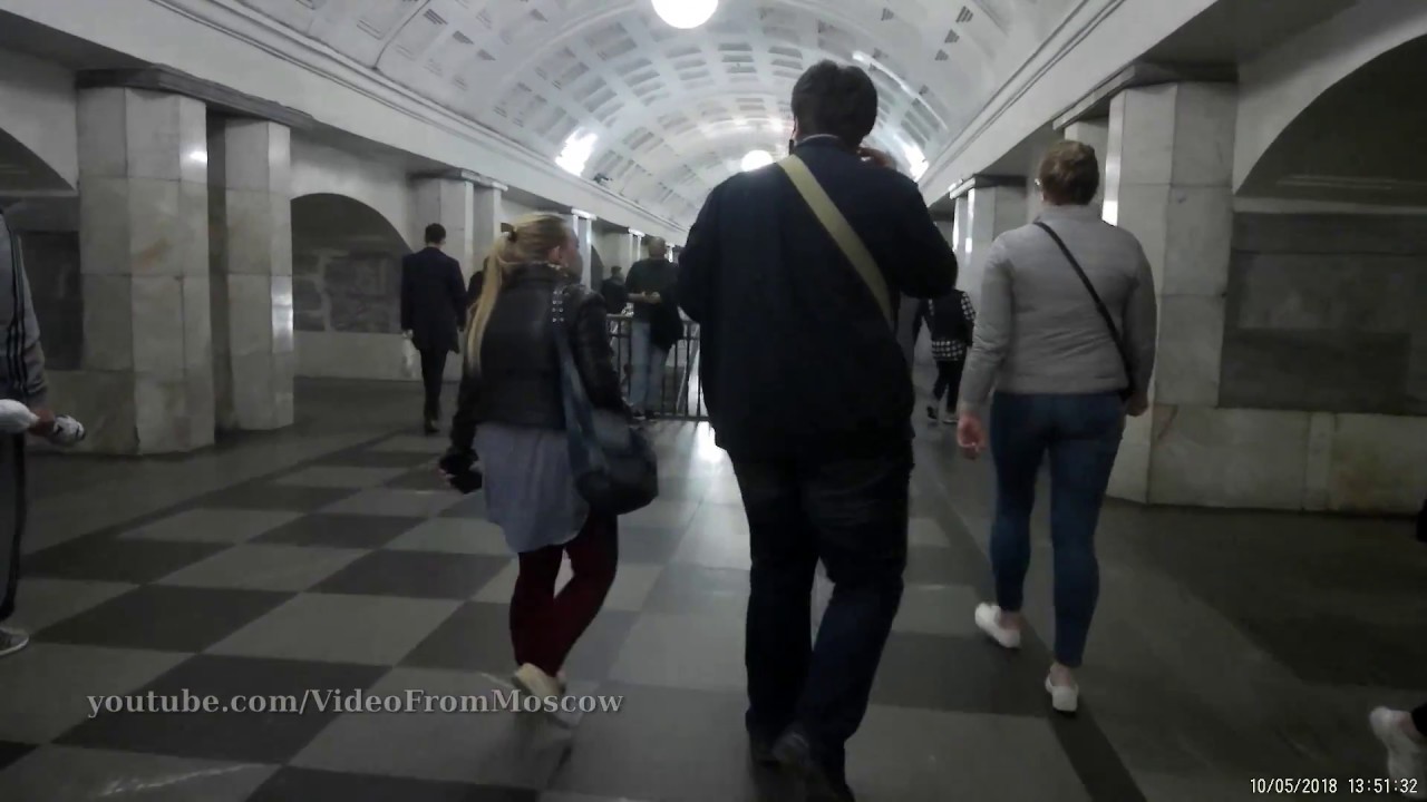 Переход метро 