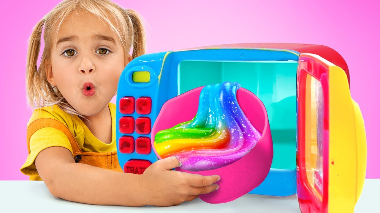 Alice impara i colori con gli slime