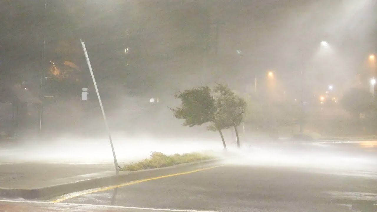 Eliminate Insomnia vs Stress To Fall Asleep Fast With Terrible Hurricane And Powerful Thunder Sounds