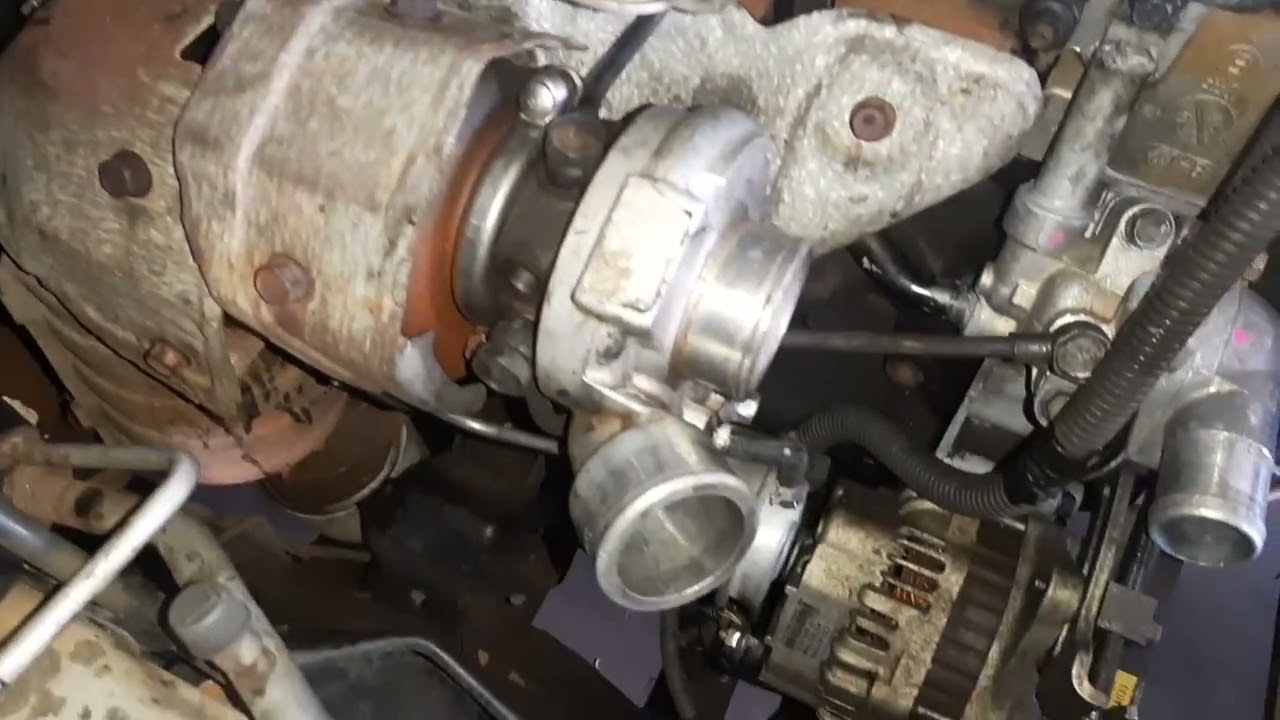 MITSUBISHI L200 TRITON 3.2 MOTOR 4M41 JOGANDO AGUA FORA E AQUECENDO O MOTOR
