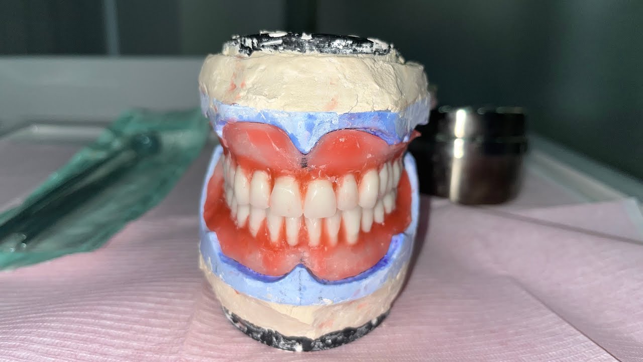 Prekliniğe yönelik mum duvar ve diş dizimi