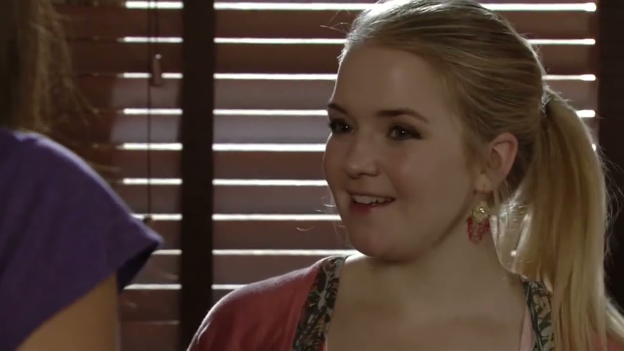 Lauren tells Joey she is not dating Peter (Eastenders 2013)