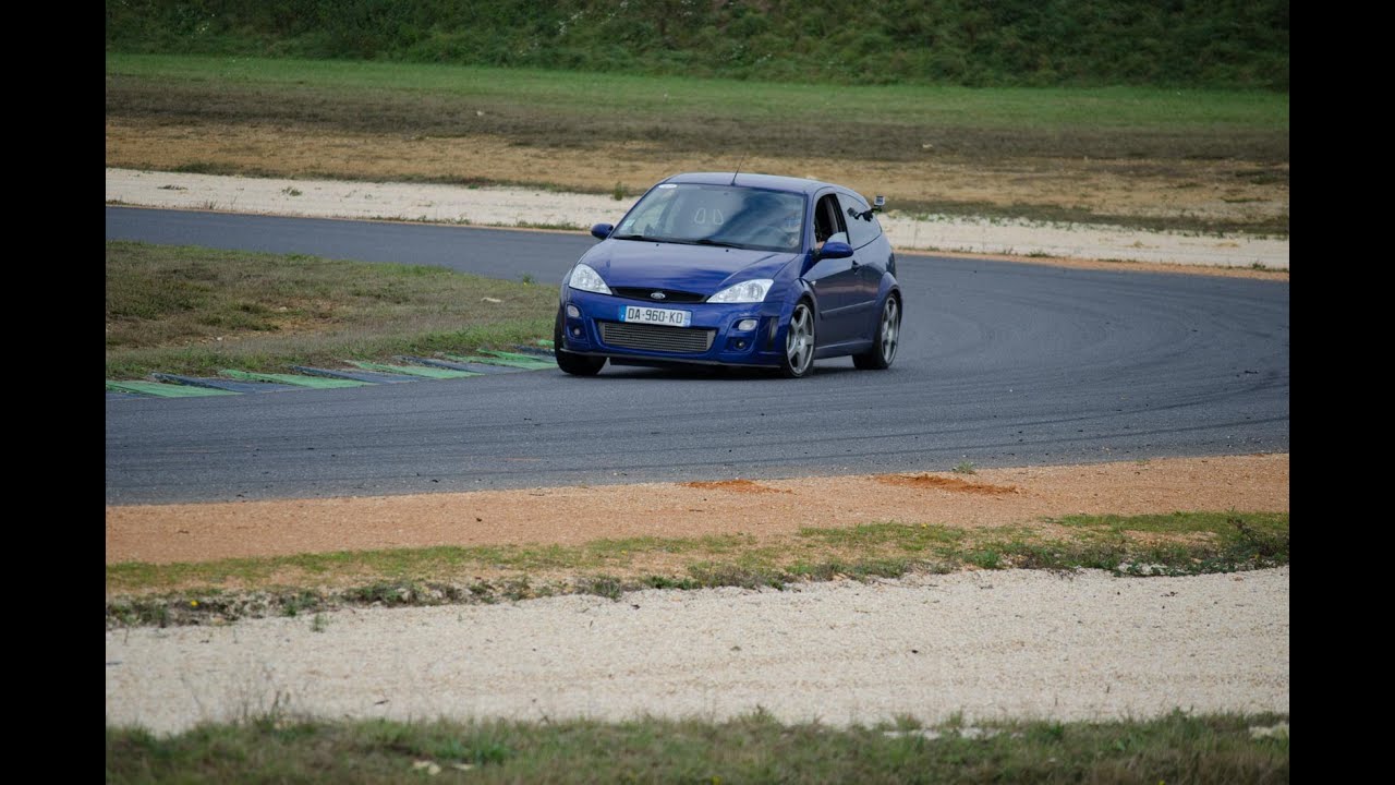 Journée piste fay de Bretagne focus rs