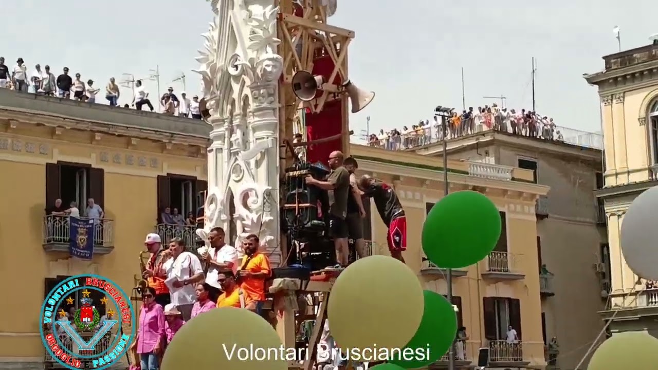 Festa dei Gigli Nola 2024 Volontari Bruscianesi Piazza