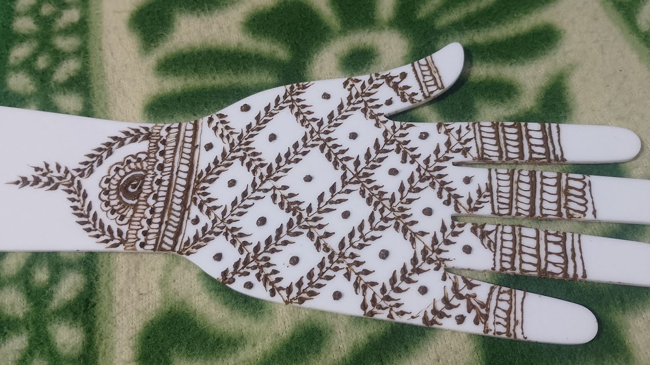 Simple design 👍❤️#mehndi #pakistanimehndi