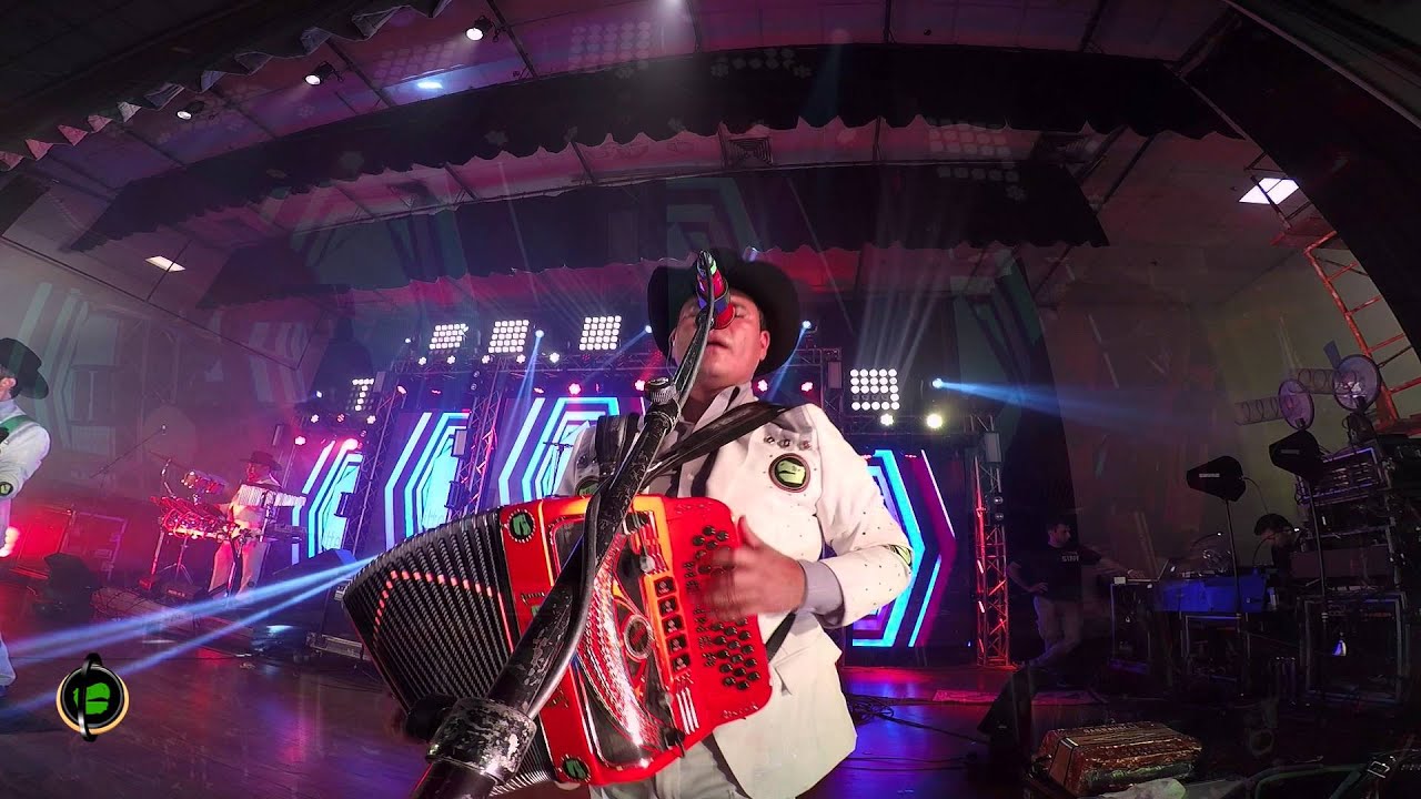 Temporada En La Sierra - Los Tucanes de Tijuana ( En Vivo desde Somerset, New Jersey. USA.)