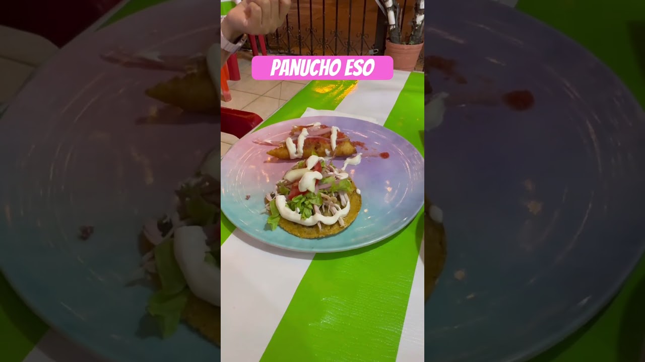Lonche, salbutes y empanada 😋En la clásica Lonchería La Lupita de la 77.