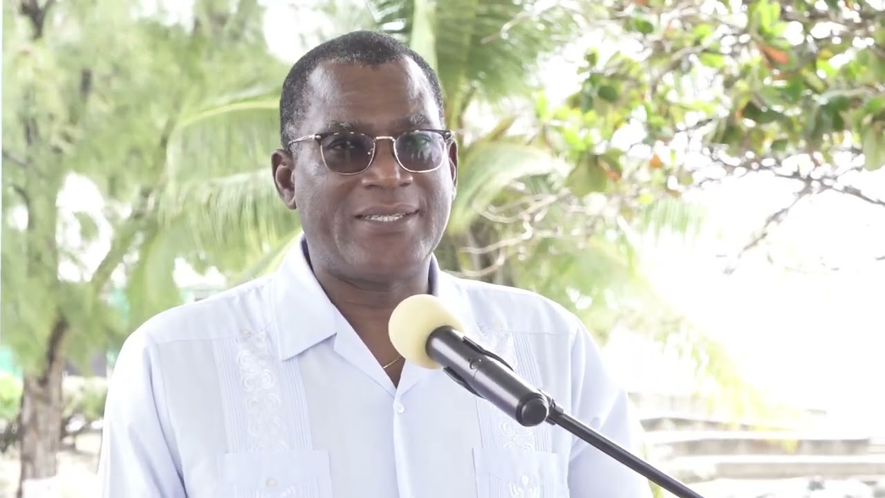 Government steps up efforts to safeguard Barbados’ shorelines