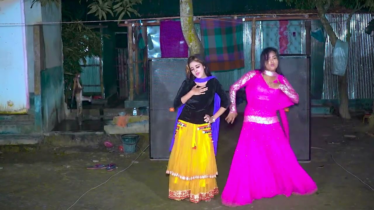 গ্রামের মেয়ের অস্থির নাচ | Ami Dekhte Lale Lal | Bangla Dance | Sanita x Juthi /Juthi Dance Xyz 10M